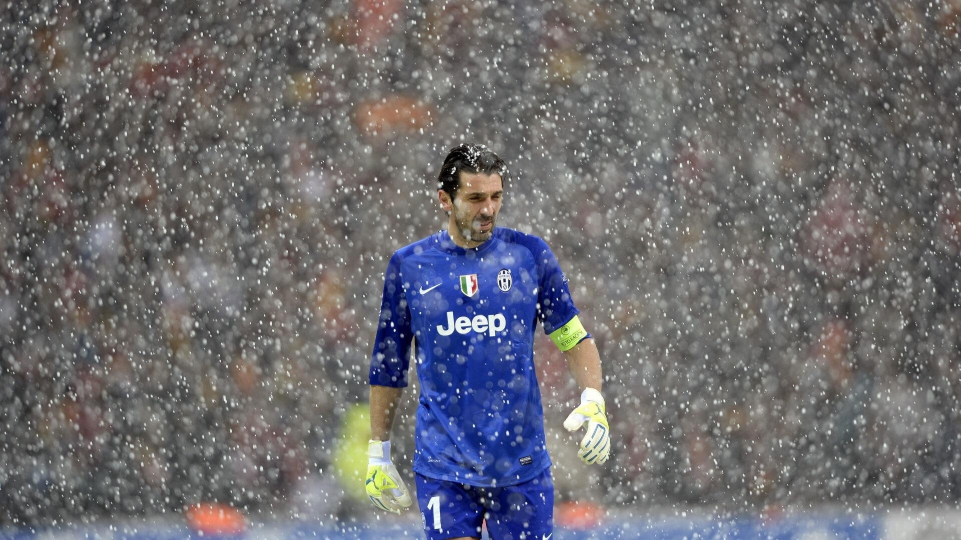 蝶泳新秀助突尼斯打开局面，蝶泳女神